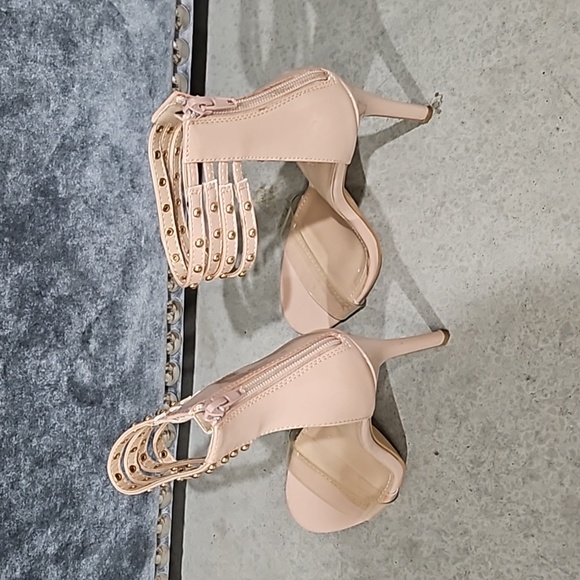 Classy Nude Ankle Strap Heels size6 - Picture 4 of 8
